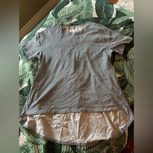 Zara Tops - Zara trafaluc navy stripes top SZ m